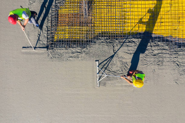 Best Best Concrete Contractor  in Zeeland, MI